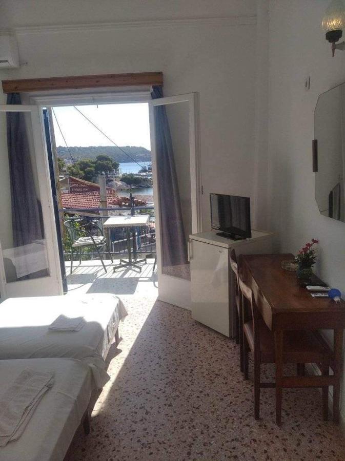 Ammoudia Rooms Agia Marina  Exteriér fotografie